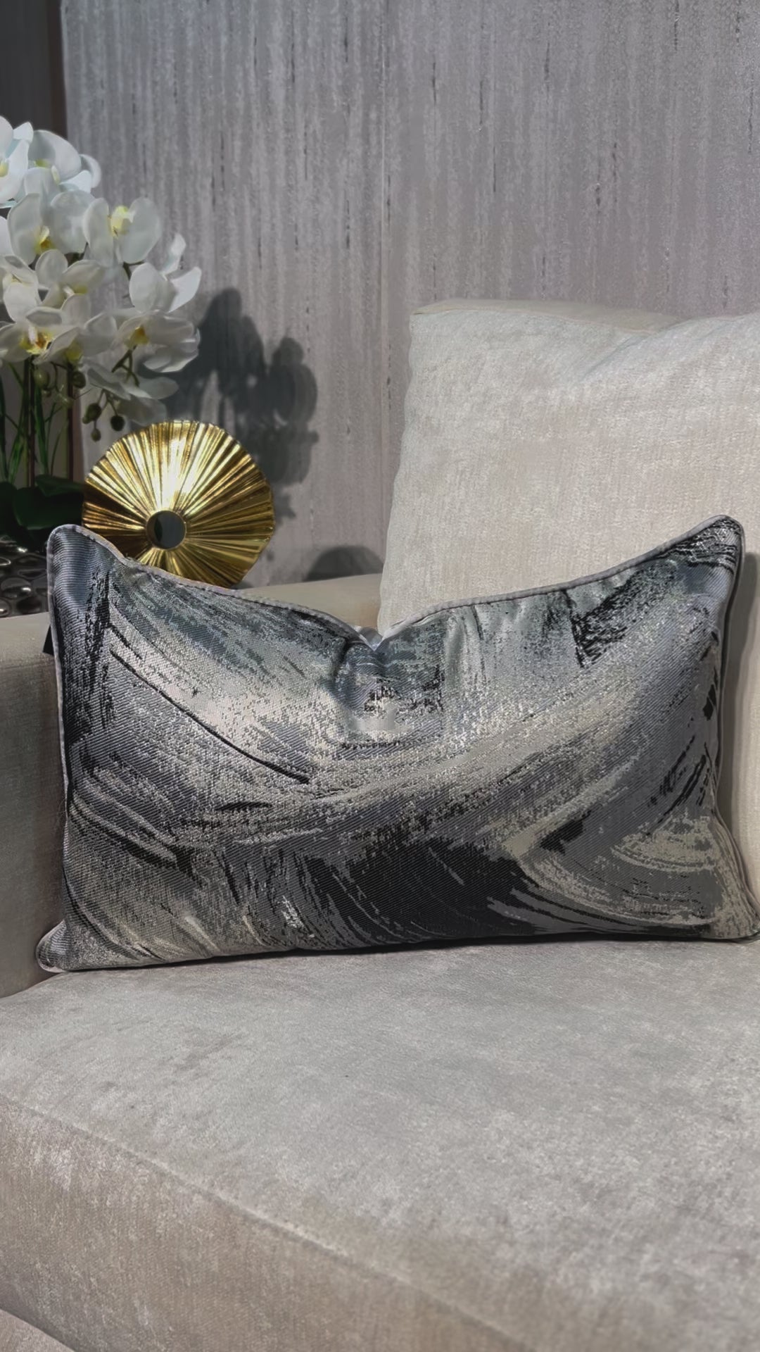 Cargar vídeo: Cojín Monet Silver (Riñonera)