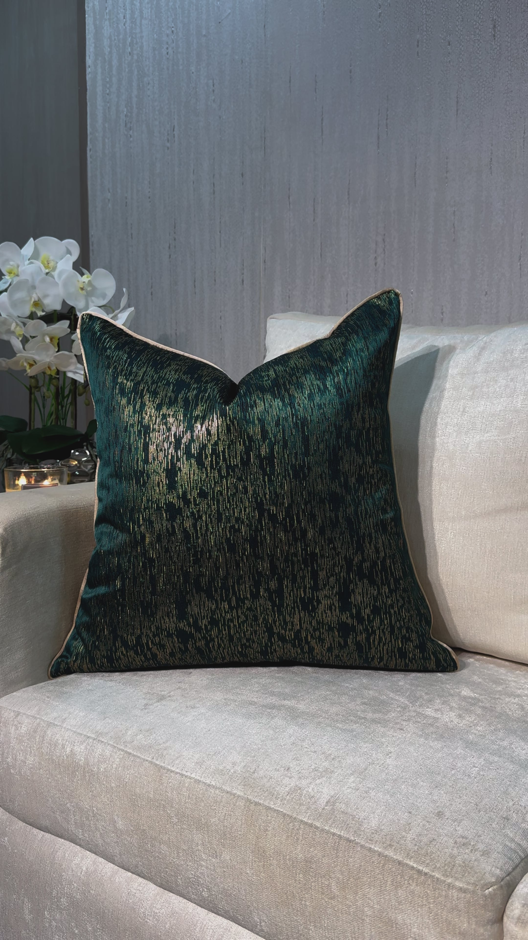 Cargar vídeo: Cojín Velour Emerald